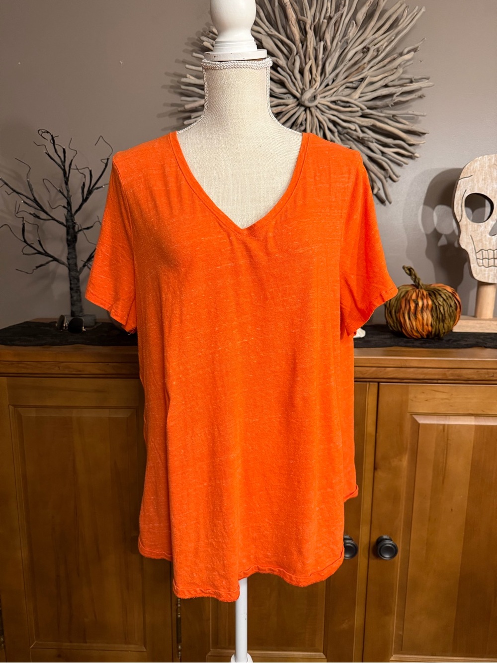 Evri v-neck tee in orange size 1X